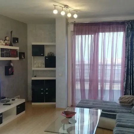 апартамент в закрытом комплексе Sunny Hill, Apartmán Burgas City